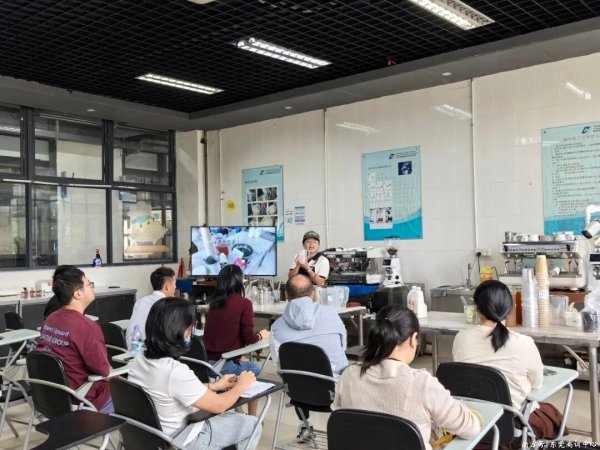 兴旺国际投资 技能照亮前程丨【活动回顾】秋日周末限定:亲手摇一杯茶，偷得半日甜